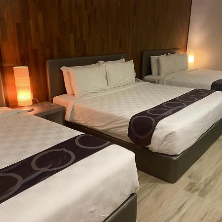 Frame Hotel George Town Esterno foto