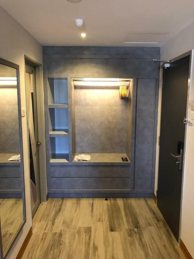 Frame Hotel George Town Esterno foto