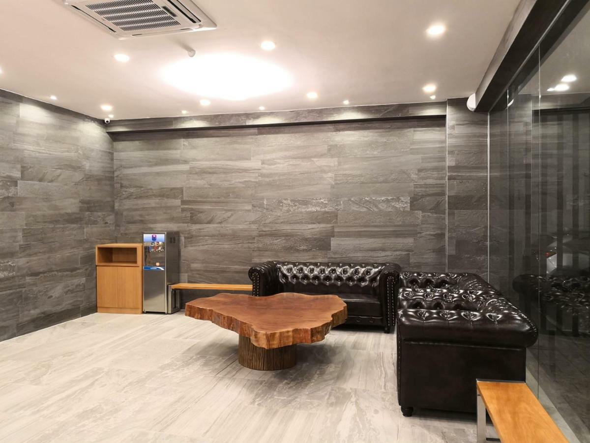 Frame Hotel George Town Esterno foto